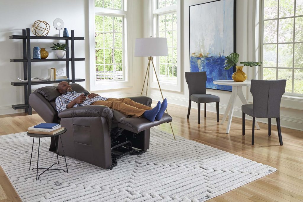 Golden Relaxer PR766 in the sleep position