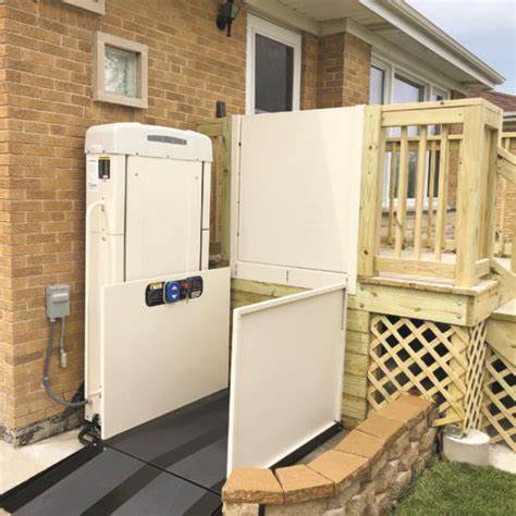 Long-Beach stair platform lift